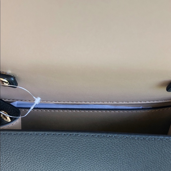 💕👜NWT Michael Kors. Crossbody Bag - Picture 6 of 7